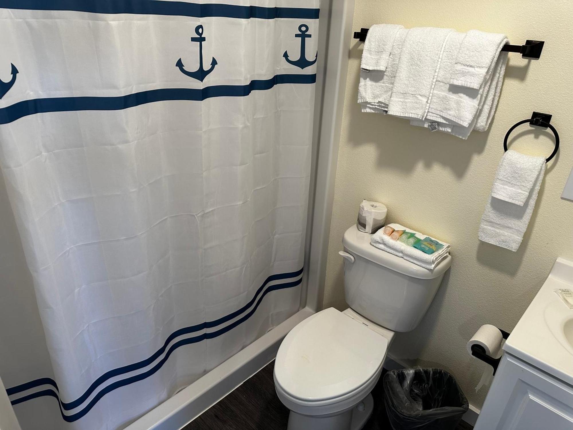 Dock Street Inn ウェストポート エクステリア 写真
